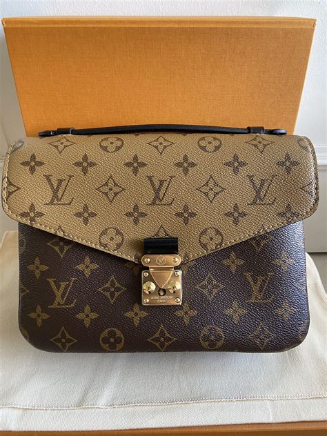 metis reverse louis vuitton